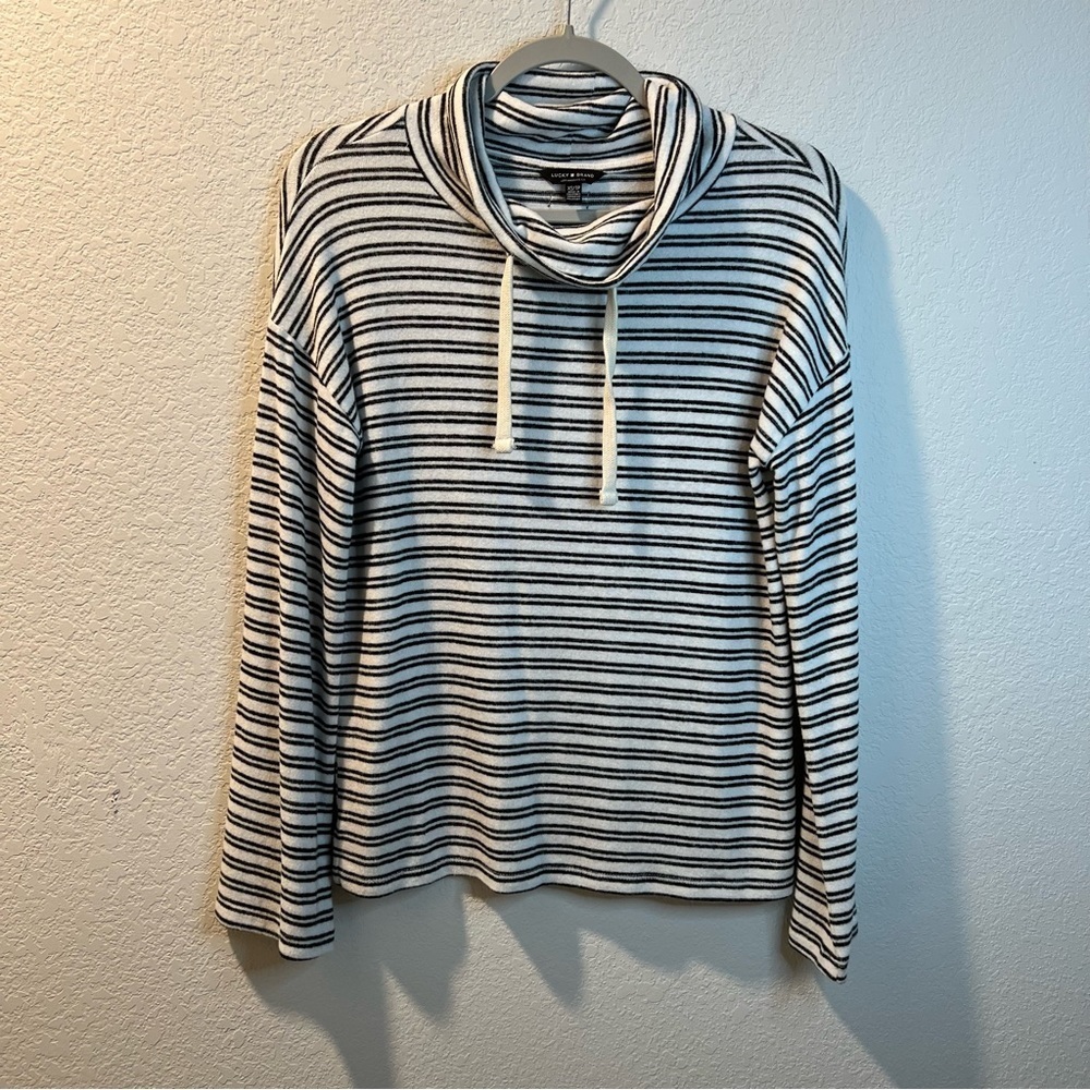 Women’s Lucky Brand black striped long sleeve cowl neck top size XS